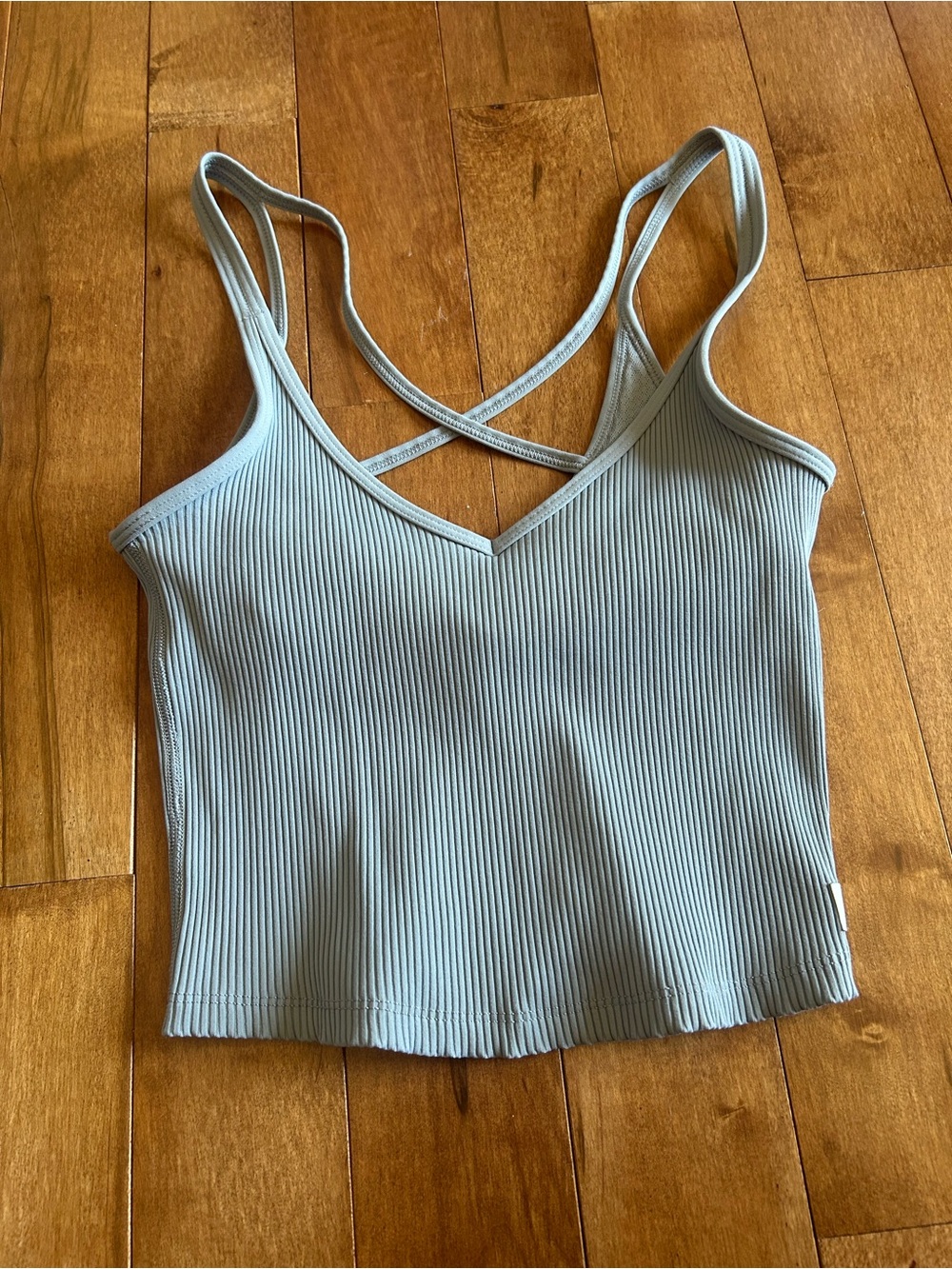 Vuori Rib Cropped Tank with Built in Bra V-neck Athletic Performance Athleisure